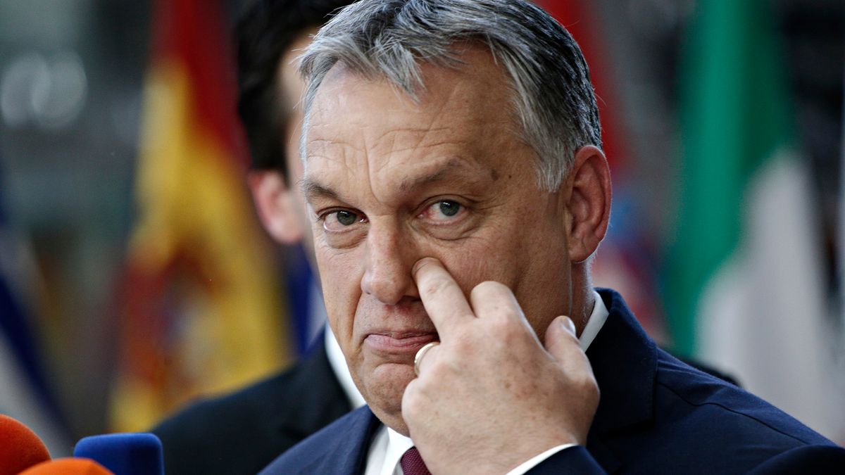 Proti všem po maďarsku. Celá EU tlačí na Orbána, aby kývl na ropné embargo